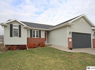 2100 Vavrina Ln, Lincoln, NE 68512