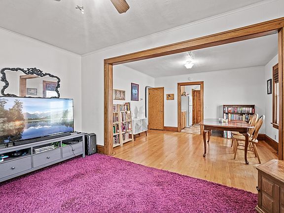 2nd image of 605 Cromwell Ave