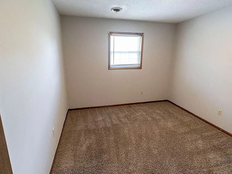 2908 Leeway Dr #B — Photo 16