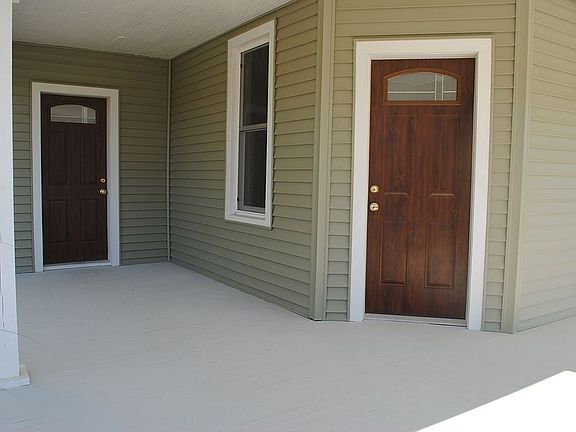 Front Porch (2 Entry Doors)