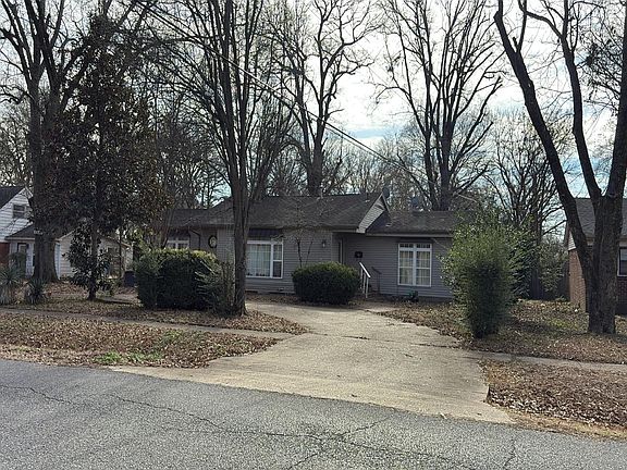 2nd image of 202 Dover Rd