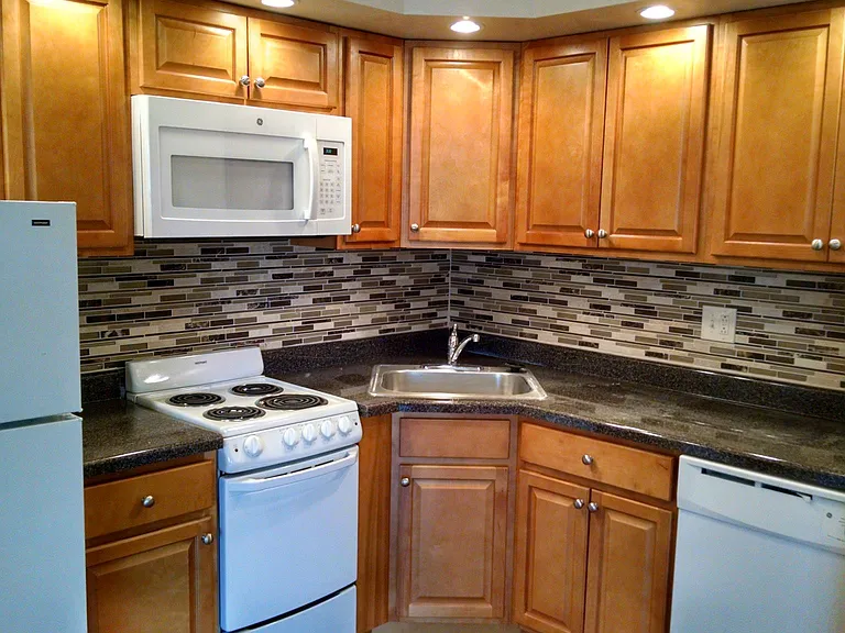 3209 W Chester Pike — Photo 3