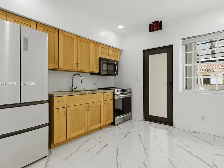 11221 NE 9th Ave #0 — Photo 1