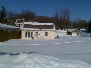 306 E 8th St, Lockport, IL 60441