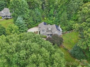 202 Farm Valley Ct, Weaverville, NC 28787