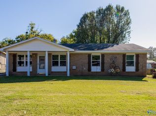 14013 Sandhurst Dr SW, Huntsville, AL 35803