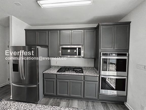 2nd image of 102 Ridgeway St