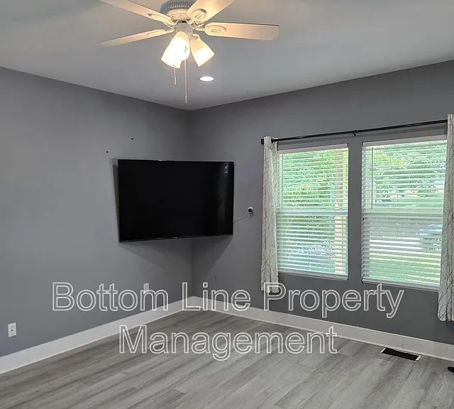 51 Hawthorne St SW — Photo 7