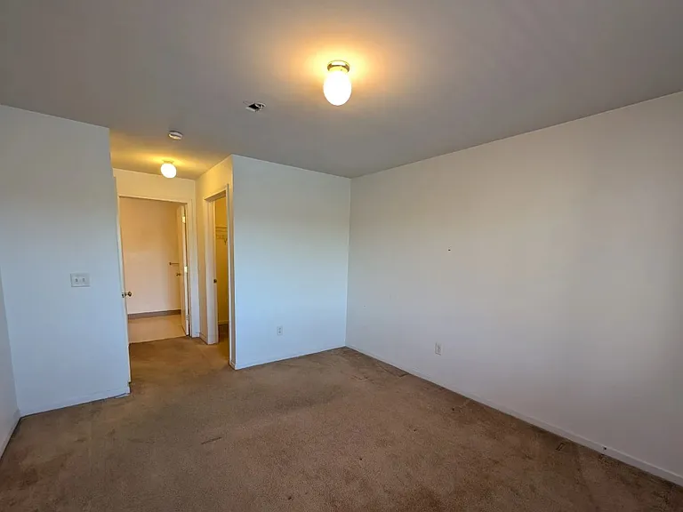 85_ Amanda Ln #850 — Photo 15