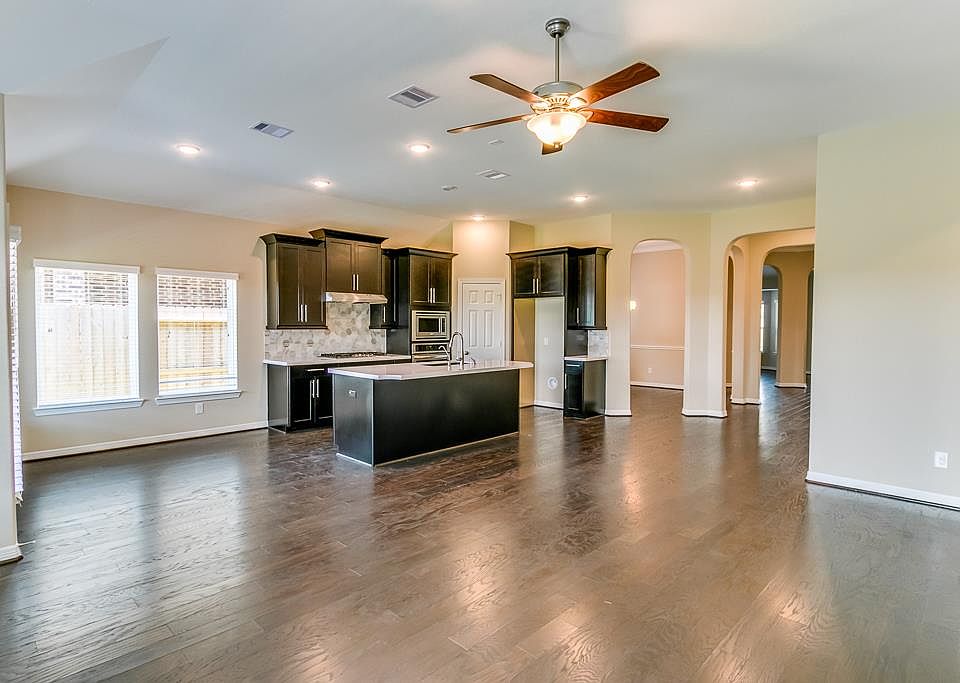 1st image of 11218 Honeysuckle Haven Dr