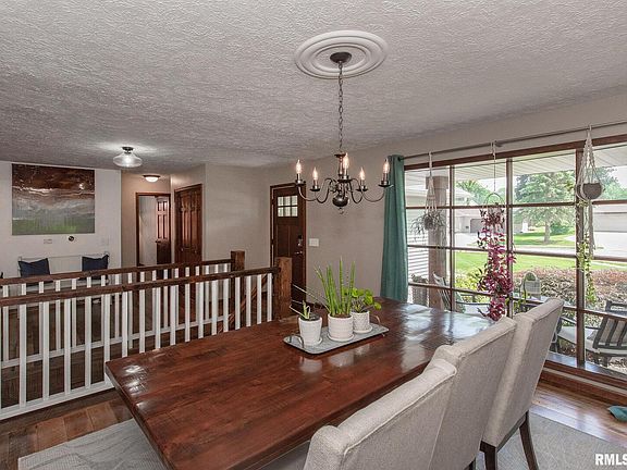 5th image of 3208 E 18th Pl