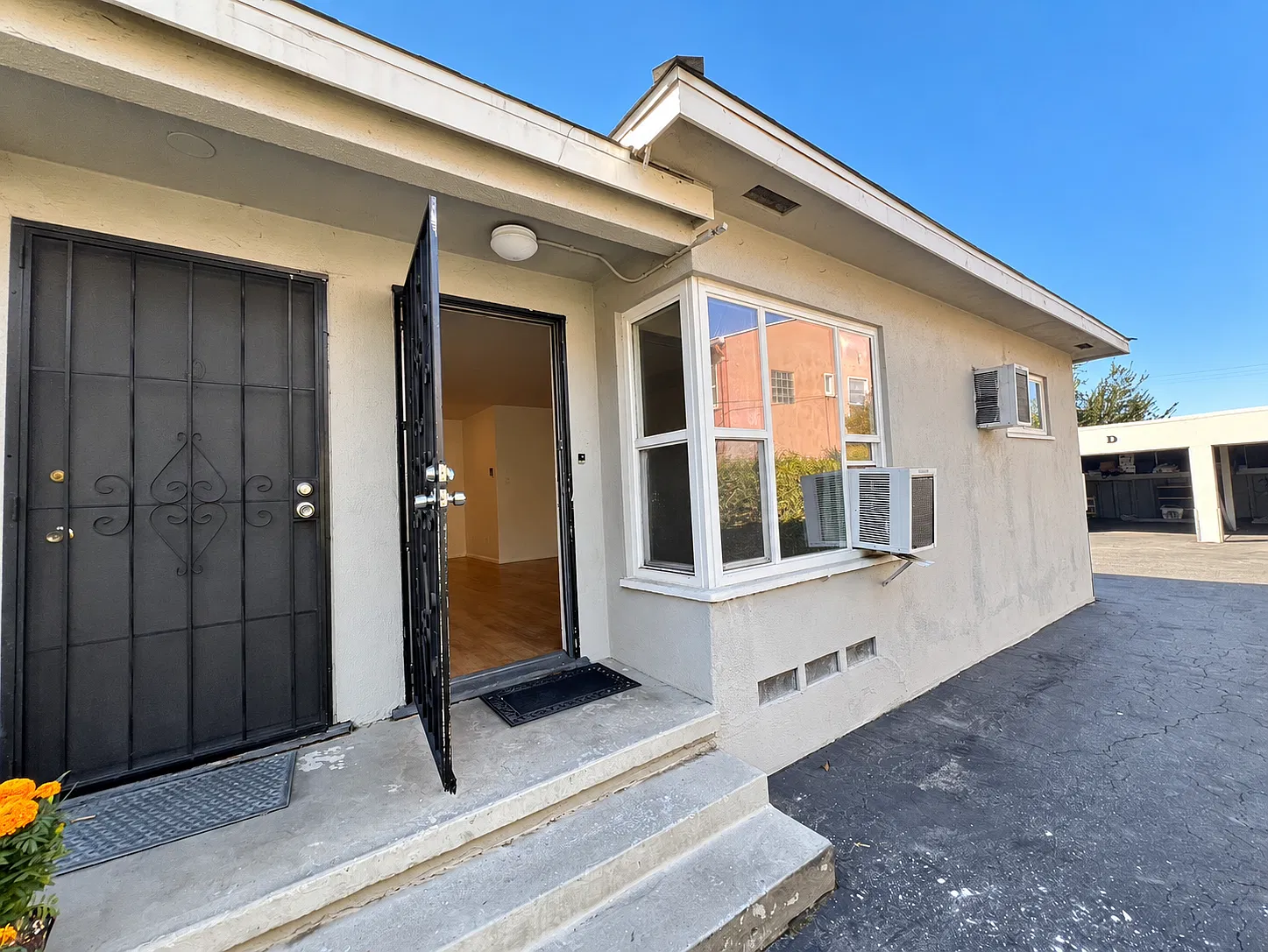 2 bed, $2,500 — Photo 2