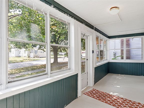 3rd image of 81 Pleasant St