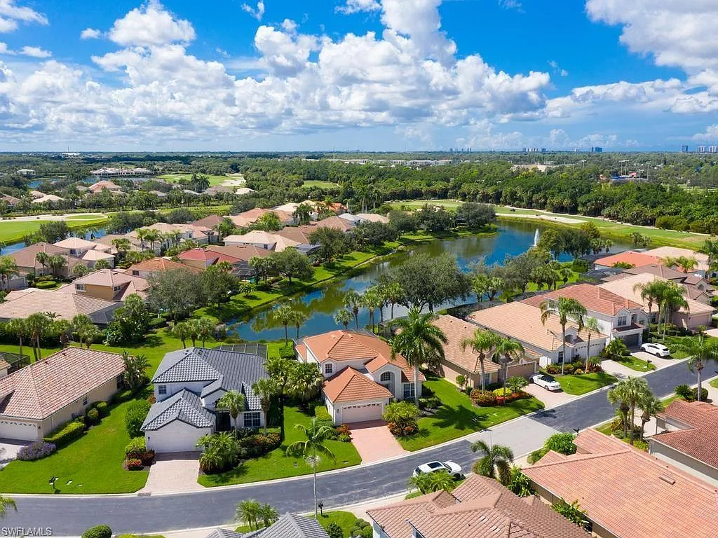 Miromar Lakes Beach And Golf Club — Photo 2