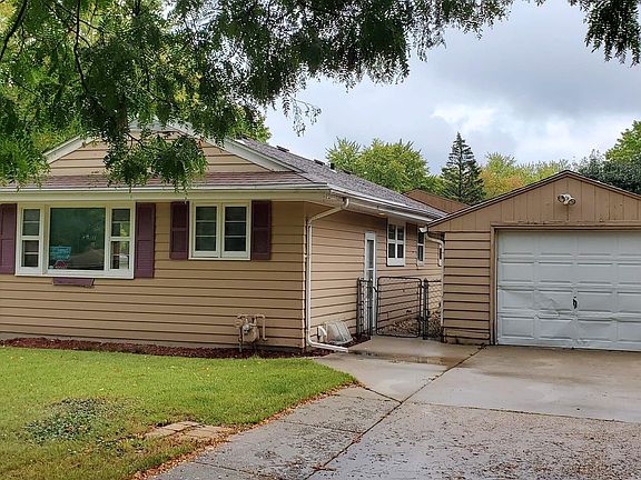 4th image of 2304 Cornell Dr