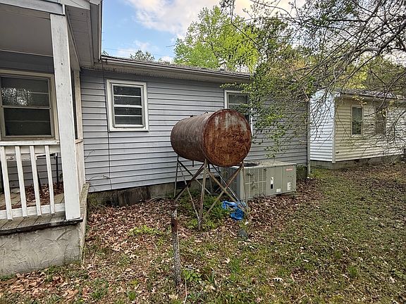 5th image of 23405 White House Rd