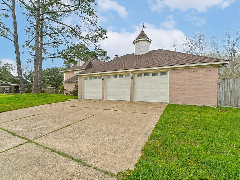 1410 Osborne Dr — Photo 29