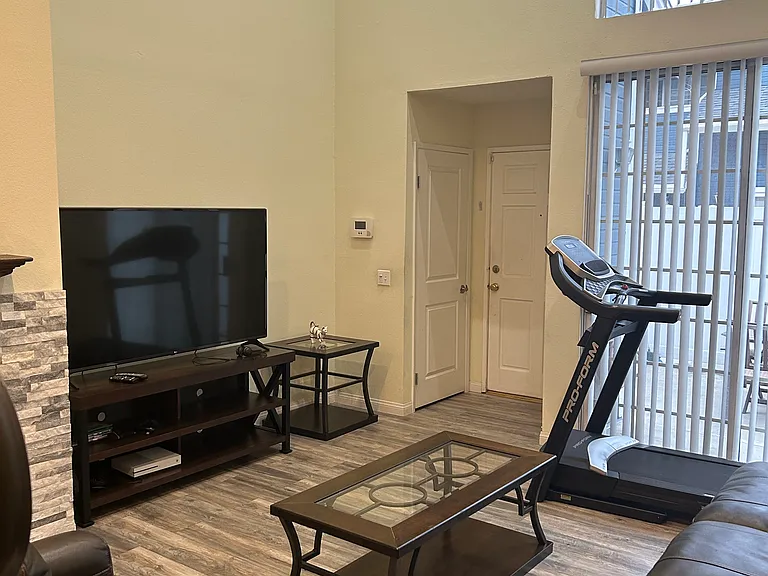 219 S Redwood Ave #6 — Photo 14