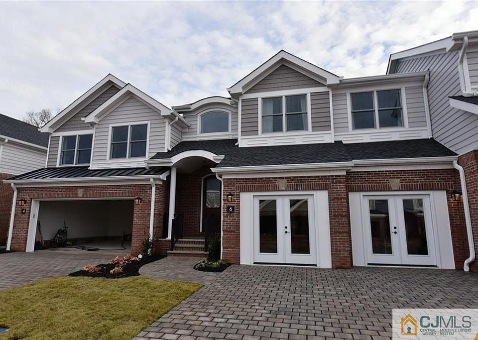 2nd image of 32 Penzias Pl