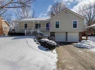 1200 NW Delwood Dr, Blue Springs, MO 64015