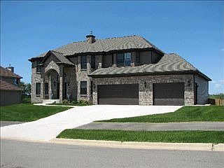 1st image of 392 Castle Wynd Dr