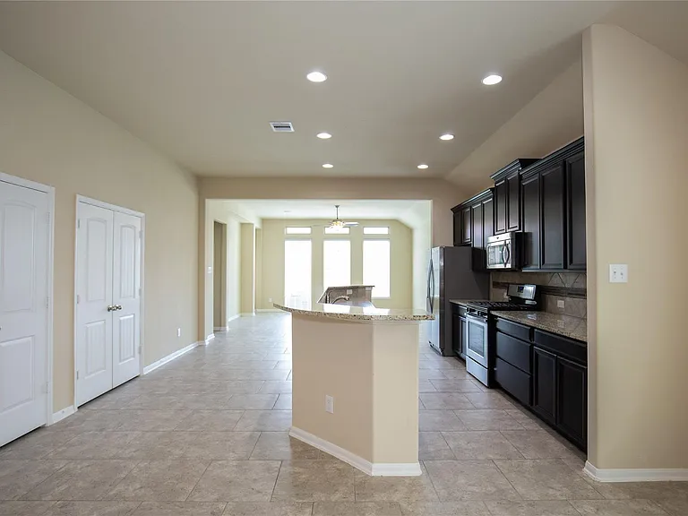 311 Lockridge Hill Ln — Photo 20