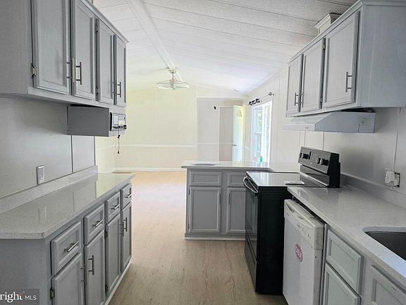3rd image of 10505 Cedarville Rd #10-19