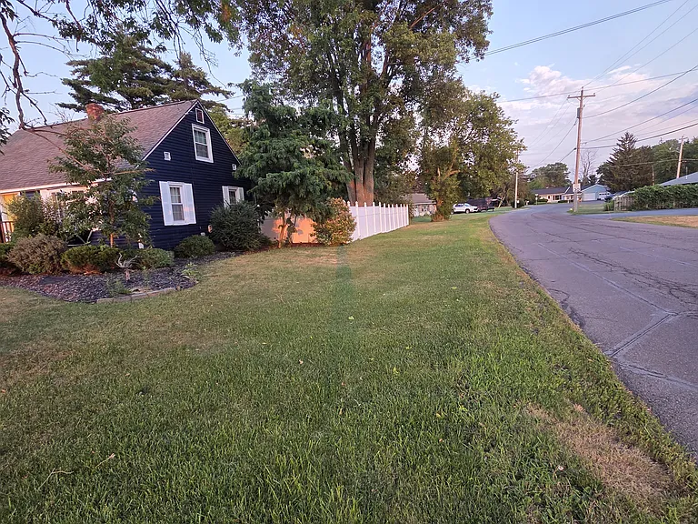 5746 S Bay Rd — Photo 7