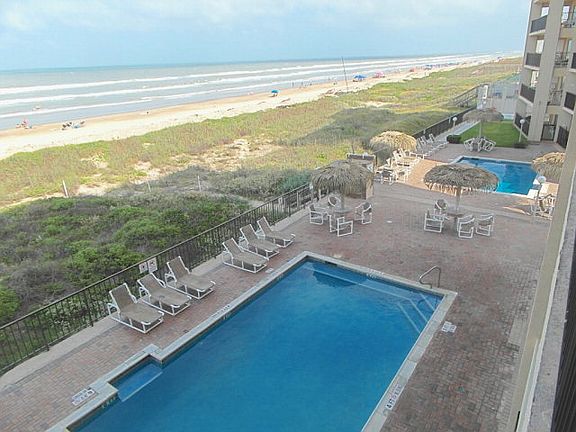 4th image of 5408 Gulf Blvd #304