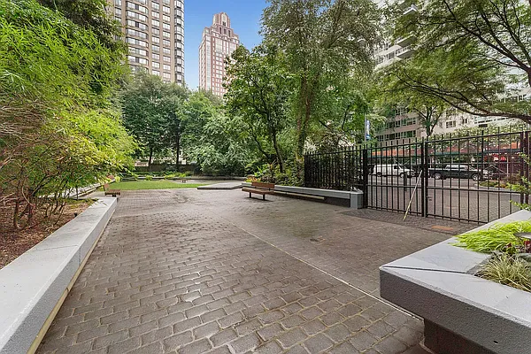 Rented by Highline Residential | media 46