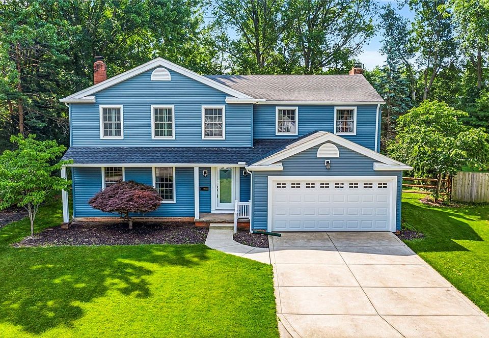 1st image of 631 Dwight Dr