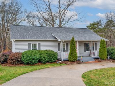 2214 35th Avenue Dr NE, Hickory, NC, 28601