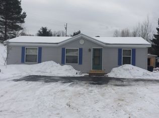 930 W Dietz Rd, Boyne City, MI 49712