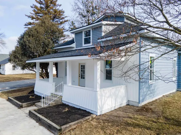 432 N Main St, Fairmount, IN 46928