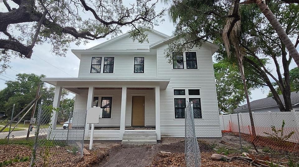 1st image of 2402 N GLENWOOD DRIVE