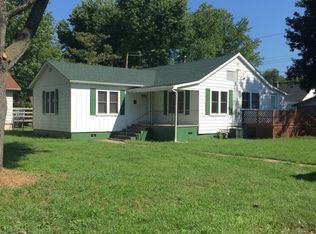 443 Chaudet Ave, Cahokia, IL 62206