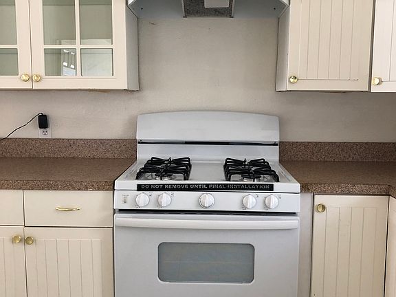 5th image of 16292 Laguna St