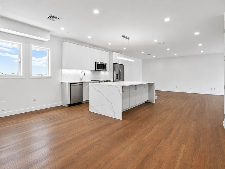 20 Terrace Pl #PENTHOUSE — Photo 9