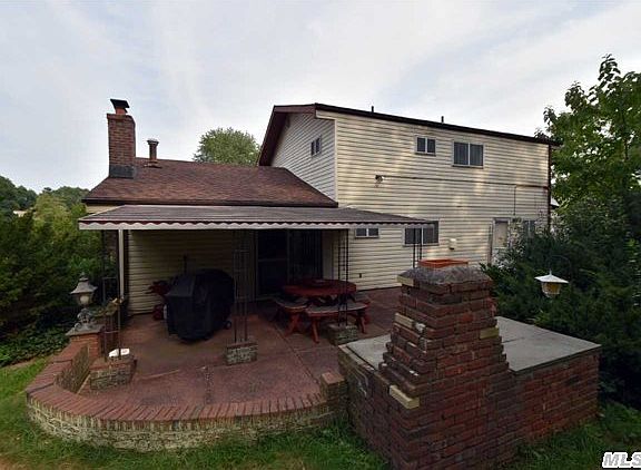 3rd image of 26 Malden Cir