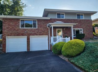 2772 Hastings Dr, New Kensington, PA