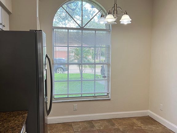 5th image of 2317 Millcreek Ct