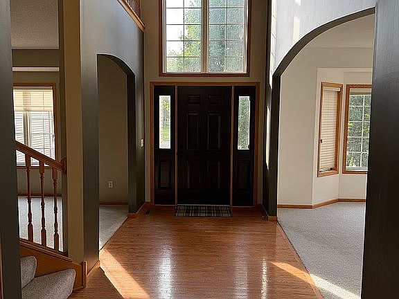 3rd image of 7819 Drake Rd