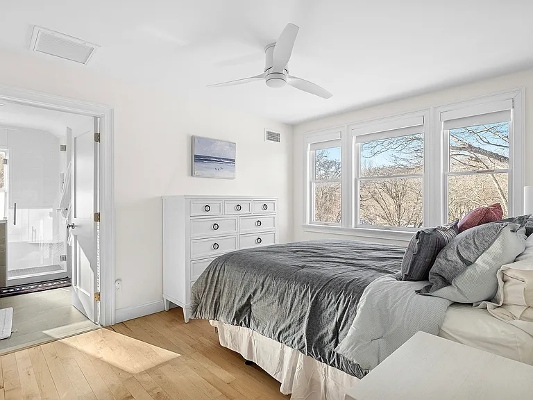 4 Bayberry Rd — Photo 18