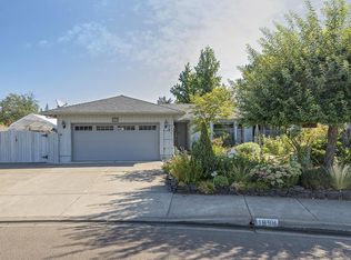 1898 Bristol Dr, Medford, OR 97504