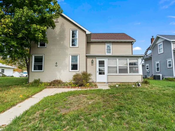 412 2nd Ave SW, Cascade, IA 52033