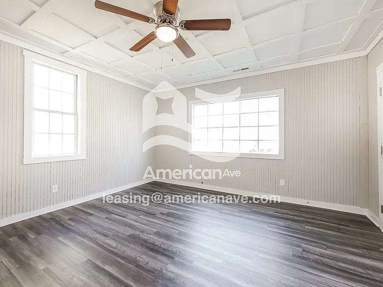 1669323_002_living_room_14394511.jpg