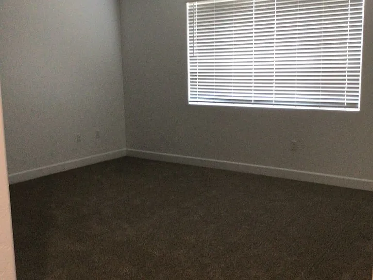 2901 Sand Hills Ave — Photo 16