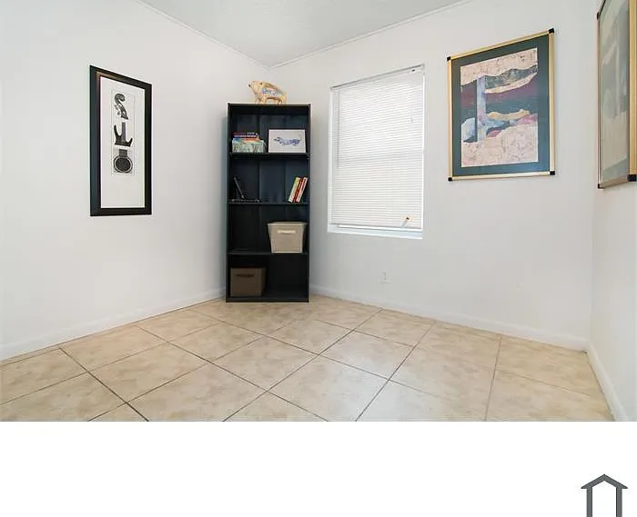 1601 W 28th St #B — Photo 5