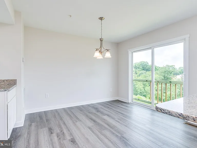 85 Moses Dr — Photo 28