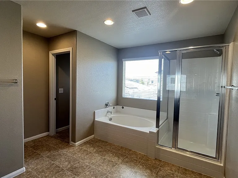 1816 Luxor Lights Ave — Photo 21